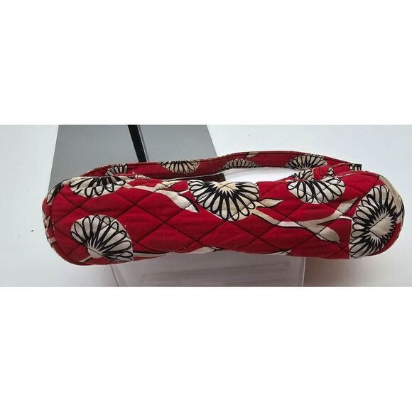 Vera Bradley Red Floral Quilted Shoulder Bag With Interior Pockets & Zip Closure - Picture 2 of 4